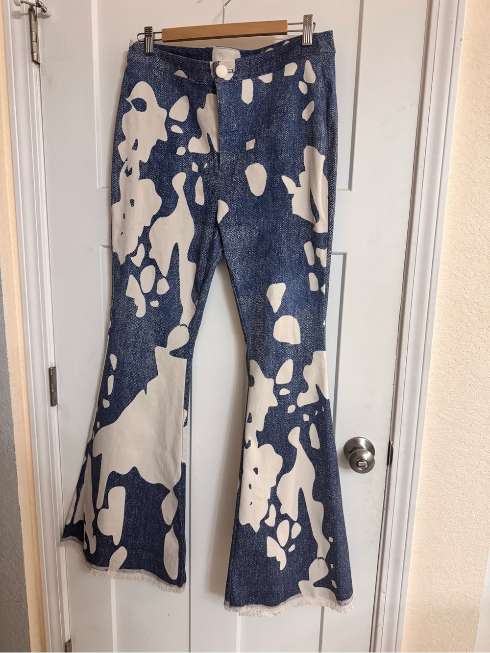 Fashion Nova Blue & White Abstract Wide-Leg Jumpsuit - Picture 2 of 12